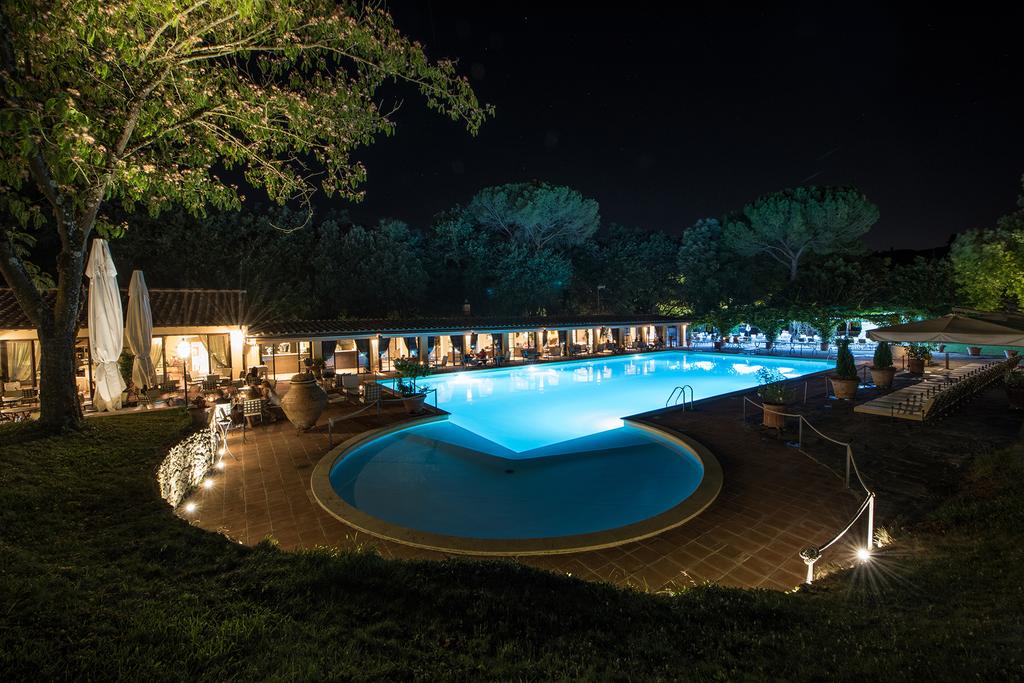 The pool at Borgo San Luigi in the countryside near Siena