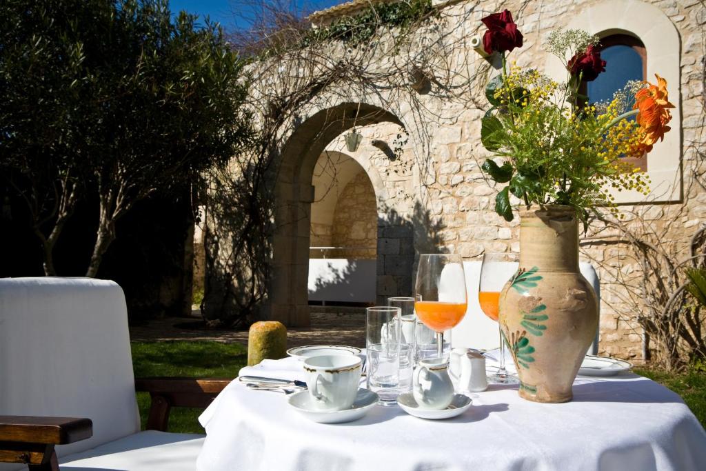 L'Eremo della Giubiliana nella campagna iblea