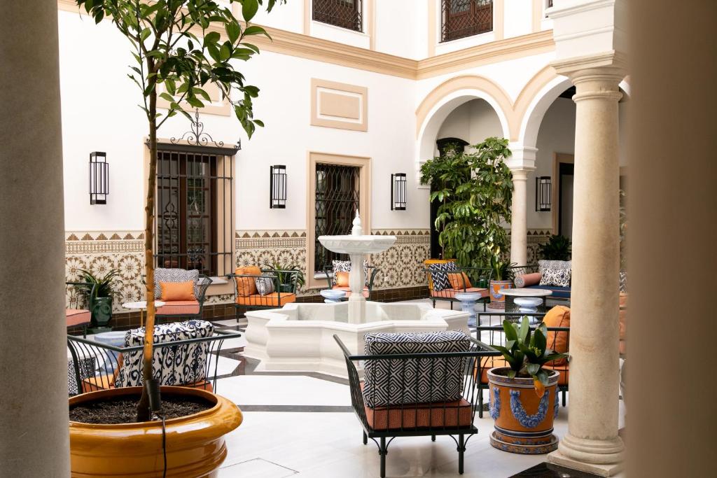 Fuente del patio de Casa Palacio Don Ramón, Sevilla