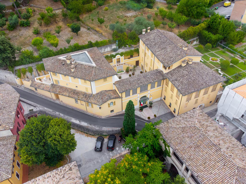 L'Hotel San Luca a Spoleto visto dall'alto