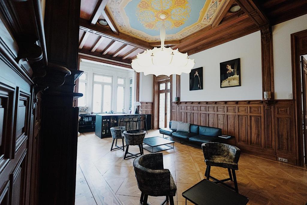 La Villa Guy & Spa à Béziers, demeure historique dans un parc classé — séjour œnotourisme en Languedoc