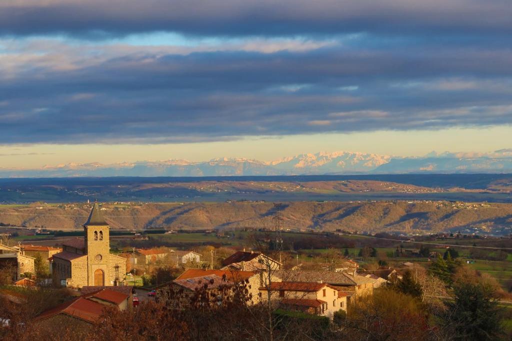Château Chapelle Villars dans le Parc naturel régional du Pilat — étape œnotouristique en vallée du Rhône
