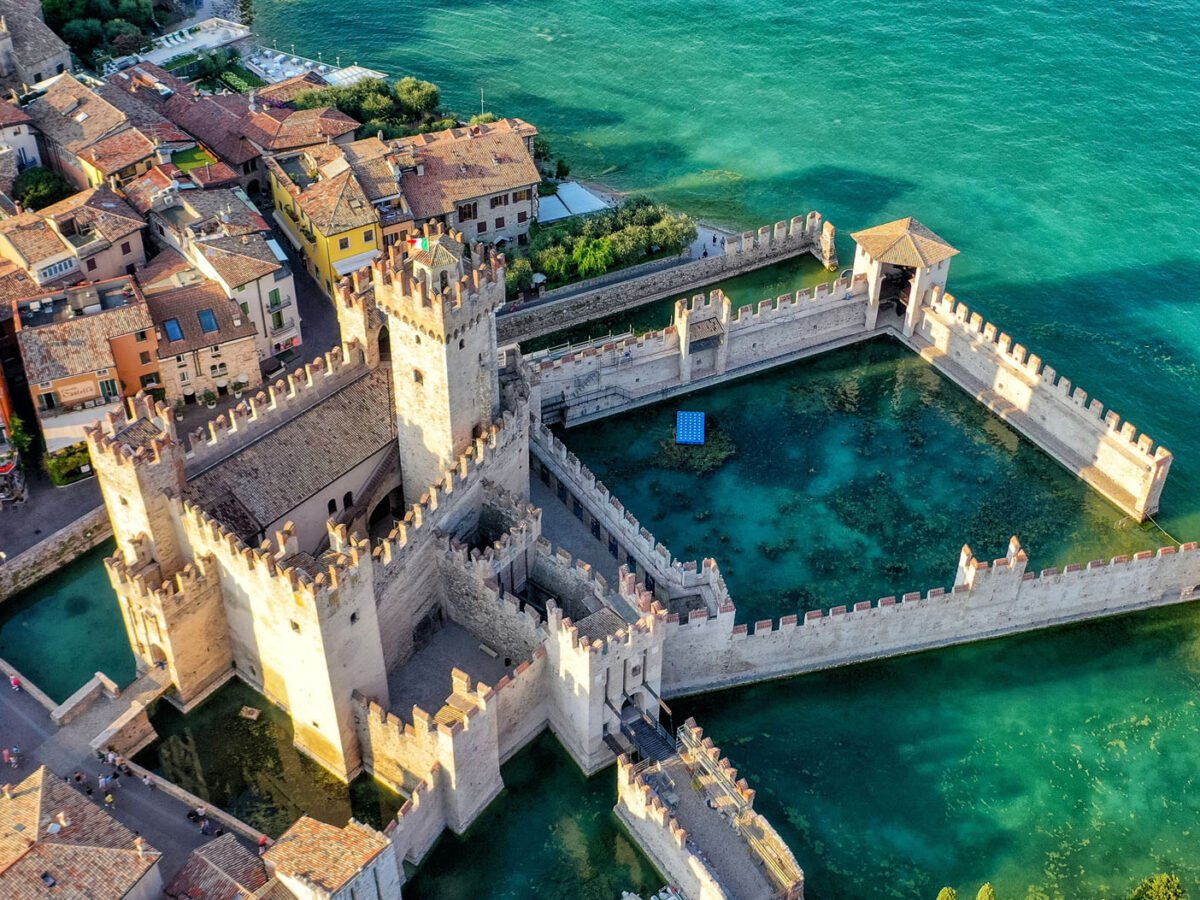 Sirmione-Castle-Scaligero-1200x900.jpg