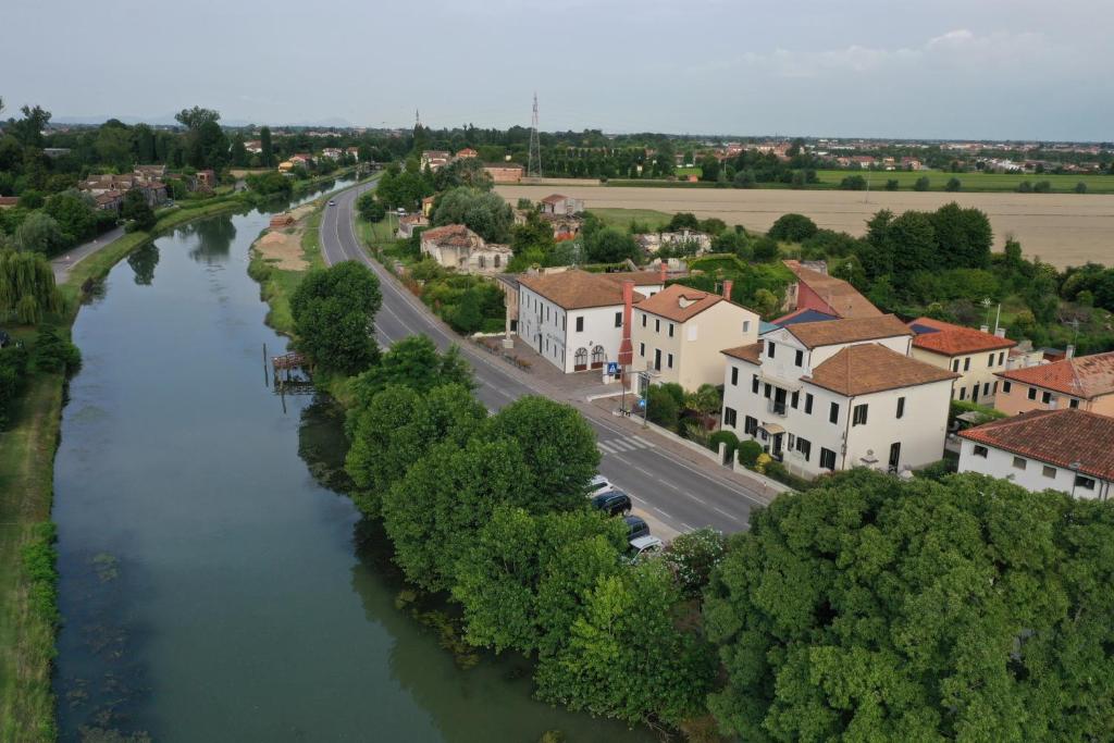 villagasparini1.jpg