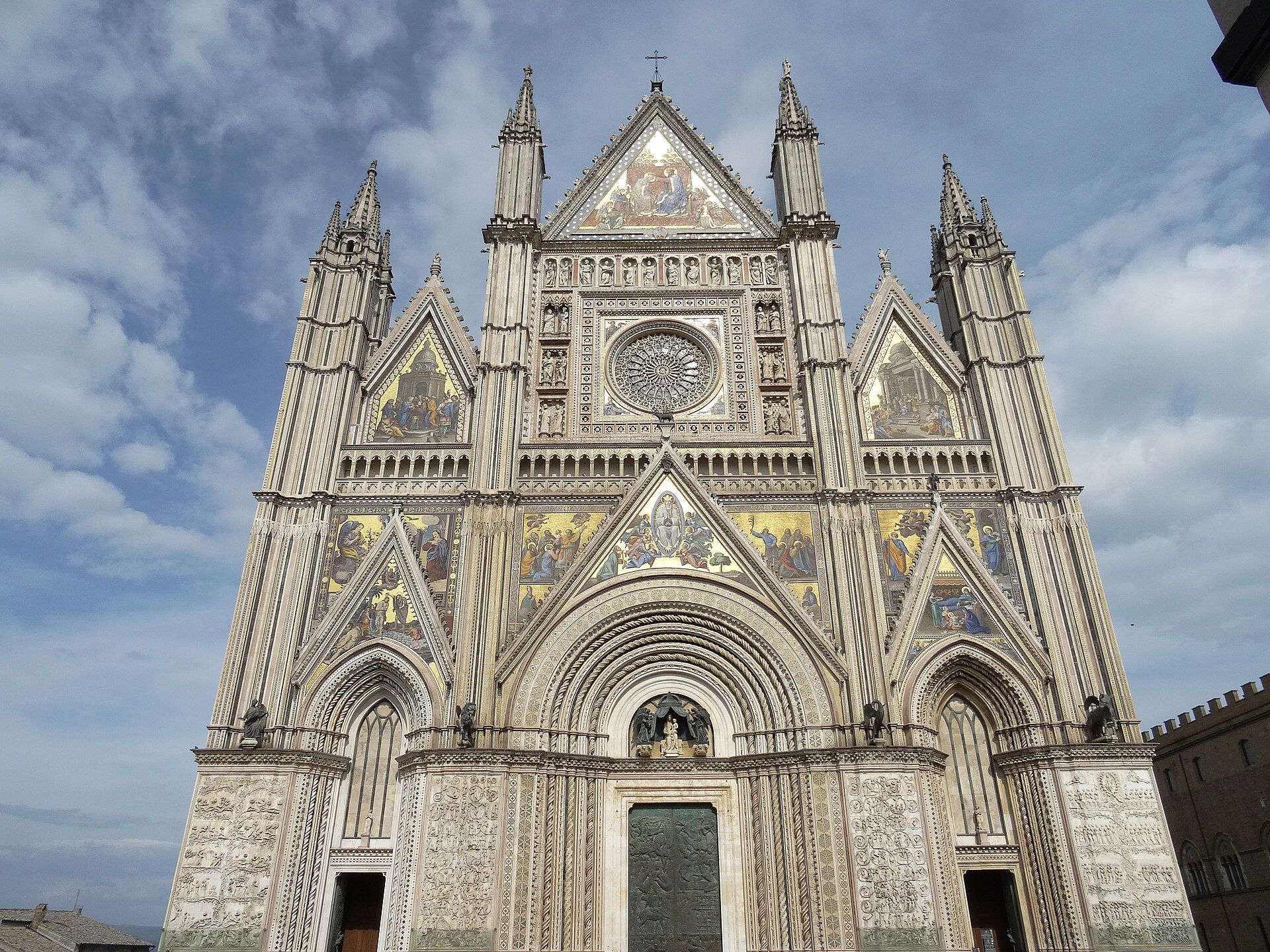 La facciata del Duomo di Orvieto